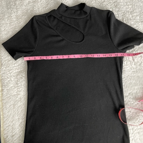 Women’s black short sleeve asymmetrical chest cut shirt size XL - Picture 6 of 6